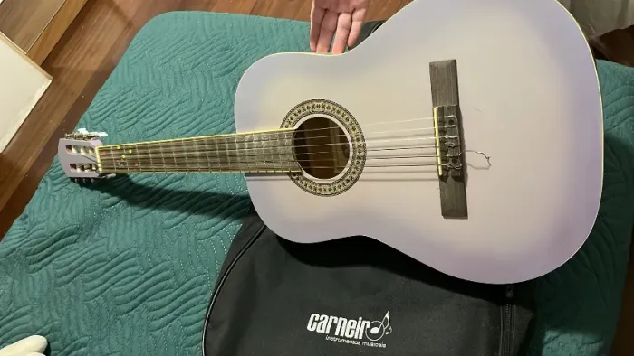 Violão juvenil roxo