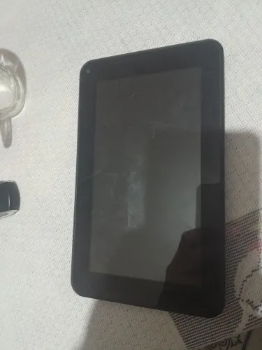 Vende se tablet retirada de peças
