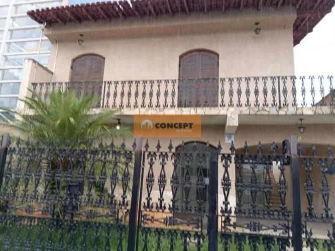 Sobrado com 3 dormitórios para alugar, 316 m² por R$ 7.079/mês - Jardim Santa Helena - Suz