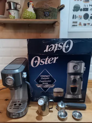 Máquina de Espresso Oster