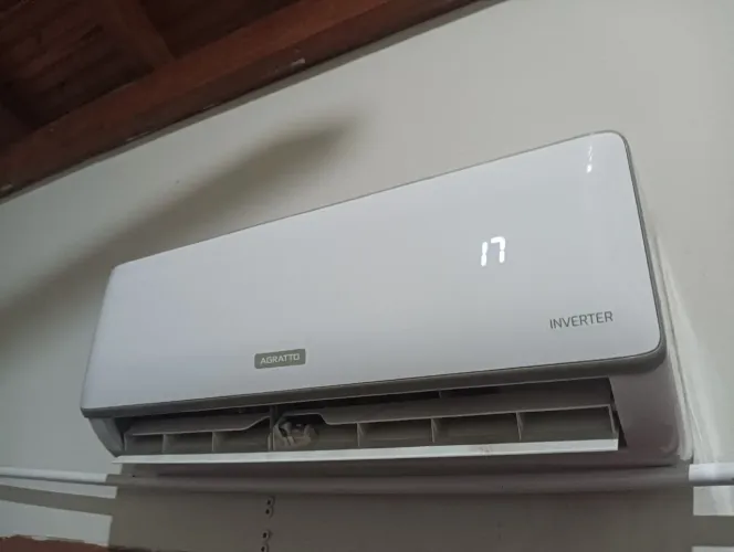 Ar condicionado Agratto Inverter, A em Consumo de Energia 9000btu 220V.