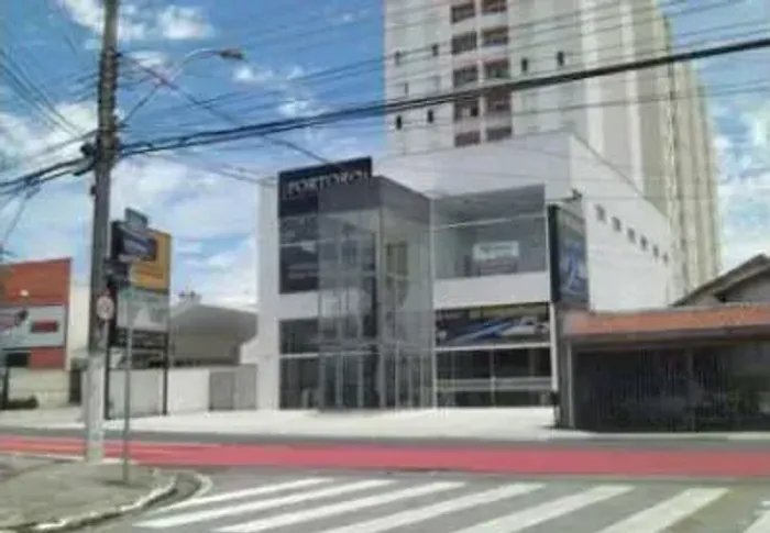 Vendo prédio com 727 metros quadrados em Independência - Taubaté - SP