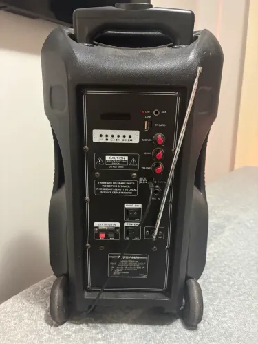 Caixa de Som Amplificada FRAHM 600W Portátil com USB, AUX e Microfone