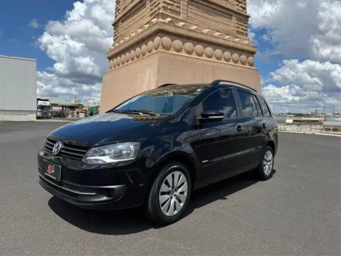 Volkswagen Spacefox 1.6/ 1.6 Trend Total Flex 8V 5P 2013