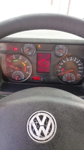 Vendo caminhão baú VW 13.190 único dono pronto para trabalhar