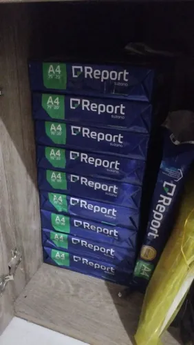 9 resma de papel A4 quase de graça