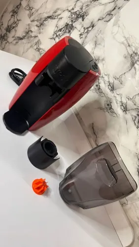 Cafeteira Expresso Três Corações Lov (127V) R$:200 Reais