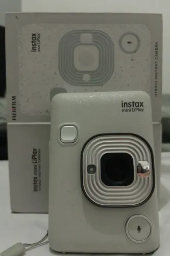 Instax Liplay