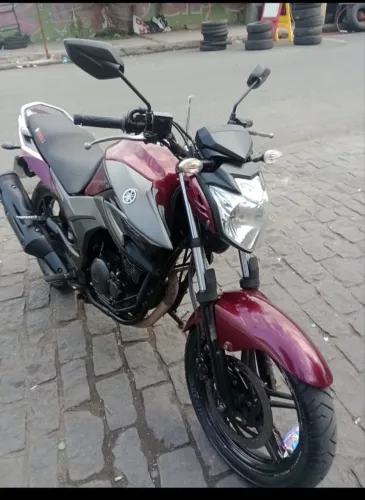 Vendo moto Yamaha fazer