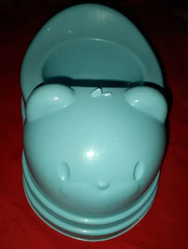Vendo troninho de bebê Adoleta  novo, aceito proposta.