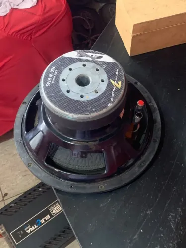 Grave zetta 700W rms  1 unidade 500$$  2 unidades 900$$ 