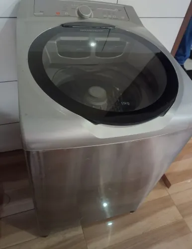 Lavador de roupas faz tudo Brastemp 11kg