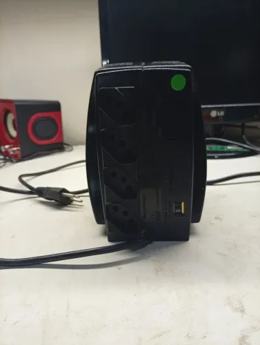 Estabilizador Enermax 300va