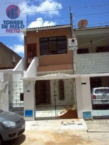 Excelente casa atrás do Hospital das Clínicas e do Hemoce, 2 sala, cozinha 2 suítes e wc s