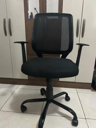 Cadeira de Escritorio toda ok 