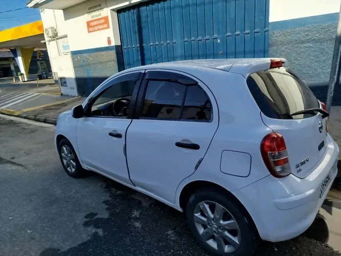 Nissan March SV 1.6 16V Flex Fuel 2013