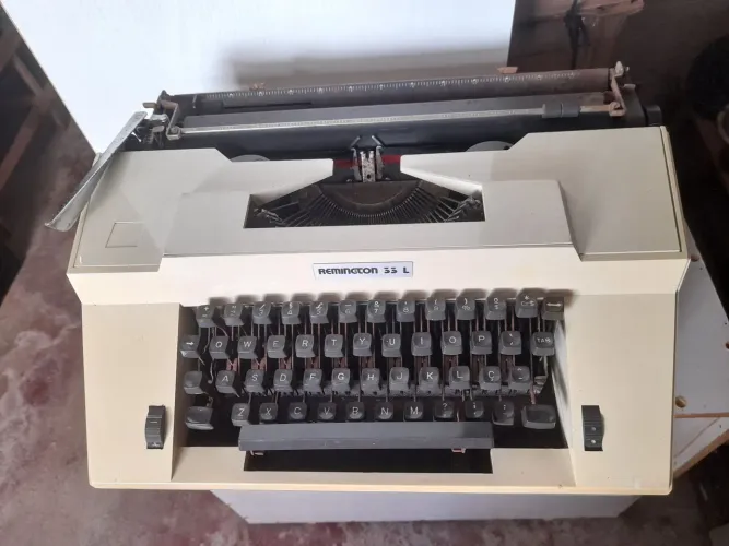 Máquina de Datilografia a Venda