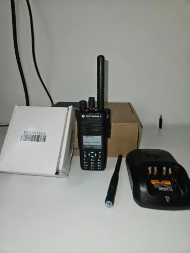 RADIO MOTOROLA HT DGP 8550e VHF