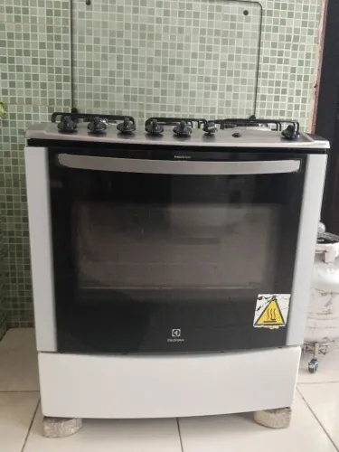 Fogão 5 bocas