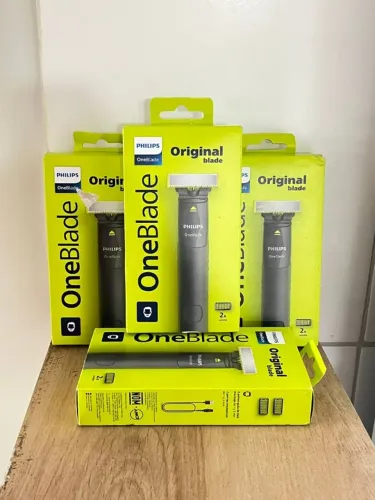 Aparador de Pelos Philips One Blade Novo Lacrado Divido no Cartão
