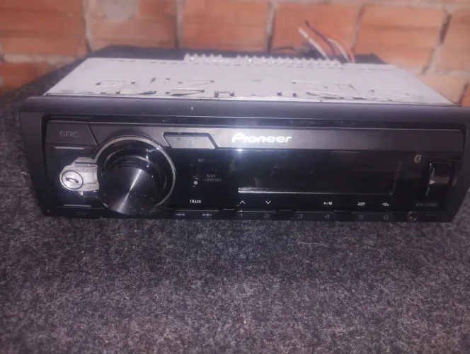 Vendo rádio Pioneer funcionando perfeitamente,