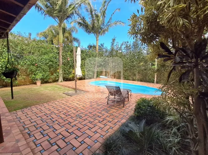 Casa em condomínio à venda no Campeche