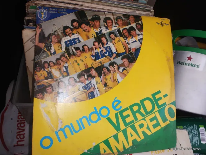 COLEÇÃO DE CAMERAS E VINIL