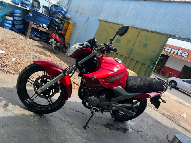 Fazer 250