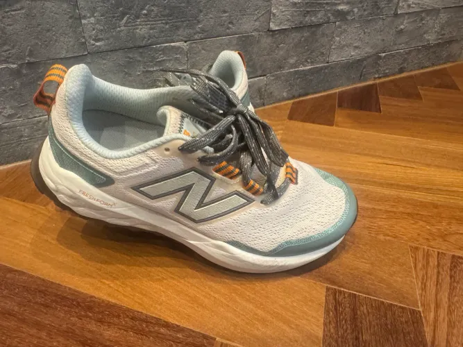 Tenis New Balance Fresh Foam Garoe V2 Feminino