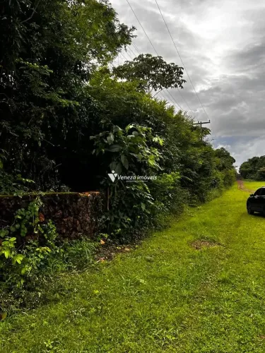 Lote a venda medindo 2487m²