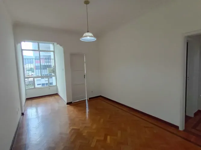 Imóvel para aluguel possui 66 m² com 2 quartos em Vila Isabel - Rio de Janeiro - RJ