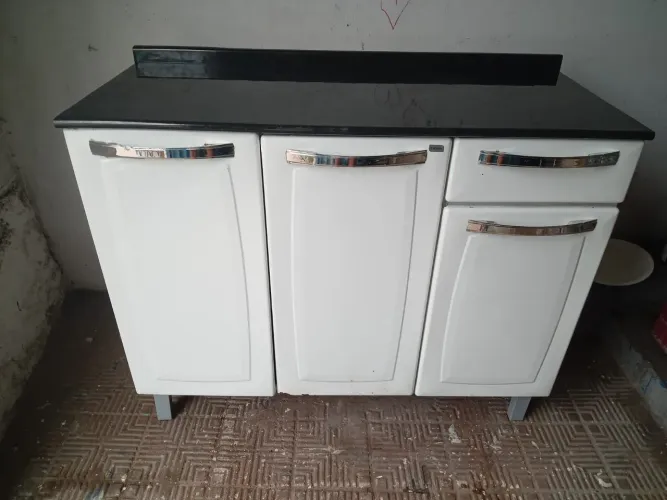 VENDO UM BALCAO DD VOZINJA DE FERRO ITATIAIA BEM CONSERVADO