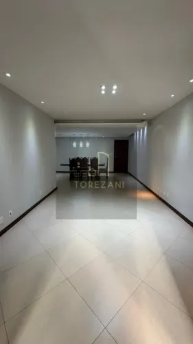 Apartamento antigo de alto padrão na Praia da costa 220M² REF: 5