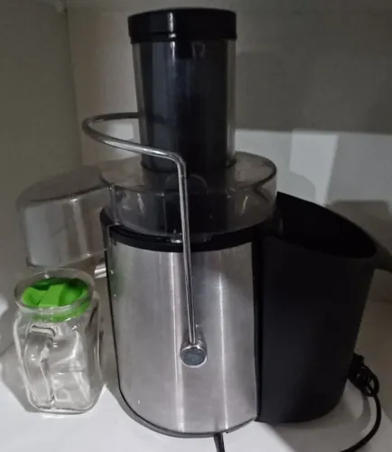 Centrifuga mondial funcionando perfeitamente.