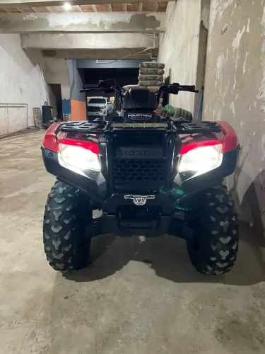 Quadriciclos Honda foltrax na cor vermelho único dono com apenas 1800 km rodado ano 2025