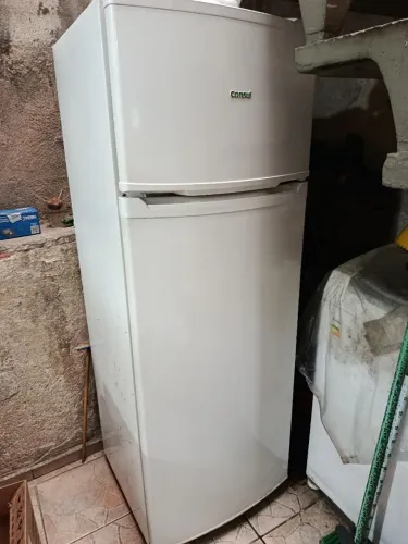 Geladeira (precisa de gás )