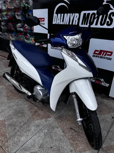 Biz 125. 2023 vendo troco  aceito cartão  financiamento 