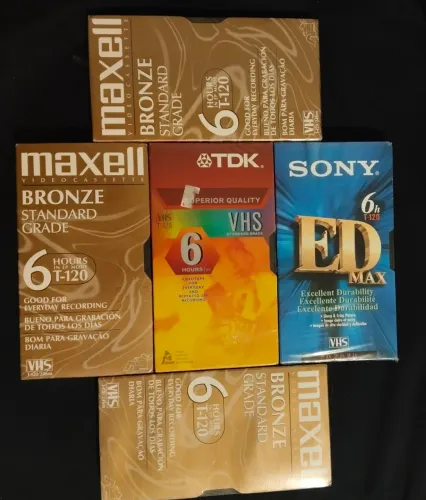 Kit com 5 Fitas VHS Virgens Lacradas - TDK, Maxell e Sony T-120 (6h EP)