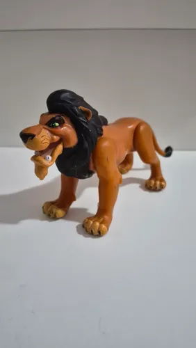 Boneco rei leão Scar dos anos 90 da Mattel