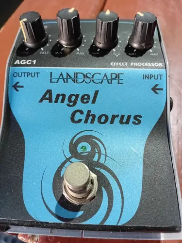 Pedal de guitarra angel chorus.
