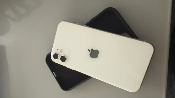 Vendo iPhone 11, 128 gigas