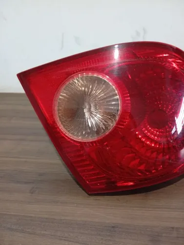 Lanterna traseira lado esquerdo Toyota Corolla 2003 a 2008
