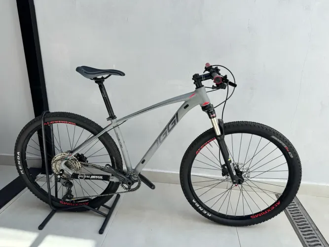 Bicicleta OGGi 7.2