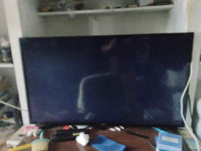 TV Samsung 43 polegadas smart funciona perfeitamente o problema a tela fechou saiu o som