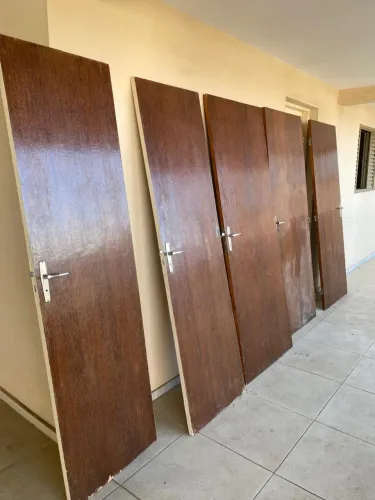 Portas madeira 