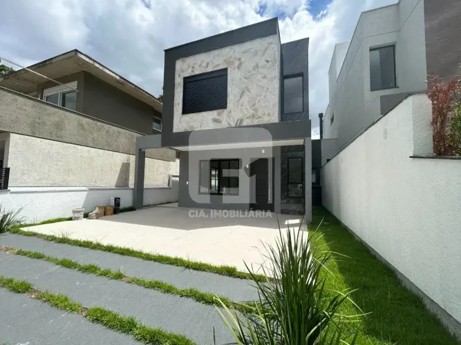 Casa de 3 suítes em Santo Antônio de Lisboa