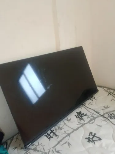 Tv marca toshiba, muito nova quem tiver interesse entre em contato