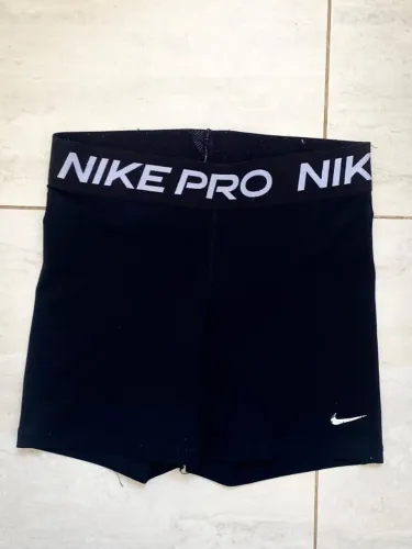 Shorts Nike Pro Dry fit, tamanho M