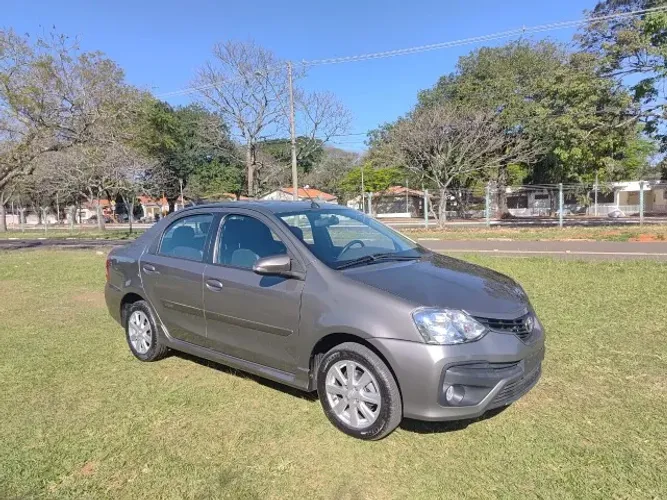 Toyota Etios XLS Sedan 1.5 Flex 16V 4P Aut. 2018
