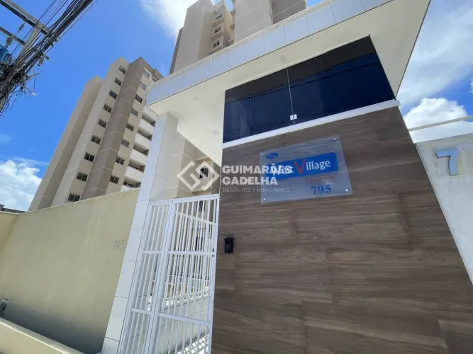 Apartamento no primeiro andar para Alugar com 2 quartos 1 suítes no bairro Cristo Redentor